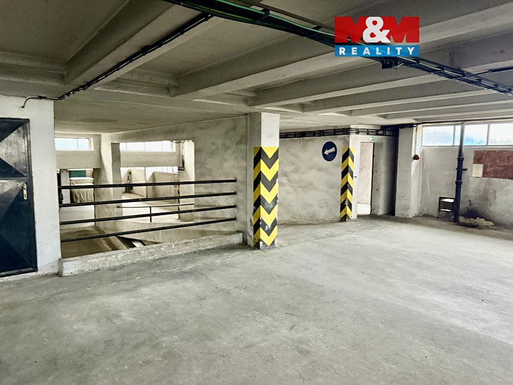 Prodej garážového stání 13 m² - foto 1