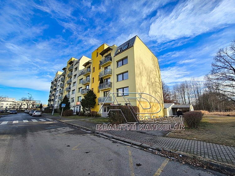 Prodej garážového stání 12 m² - foto 2