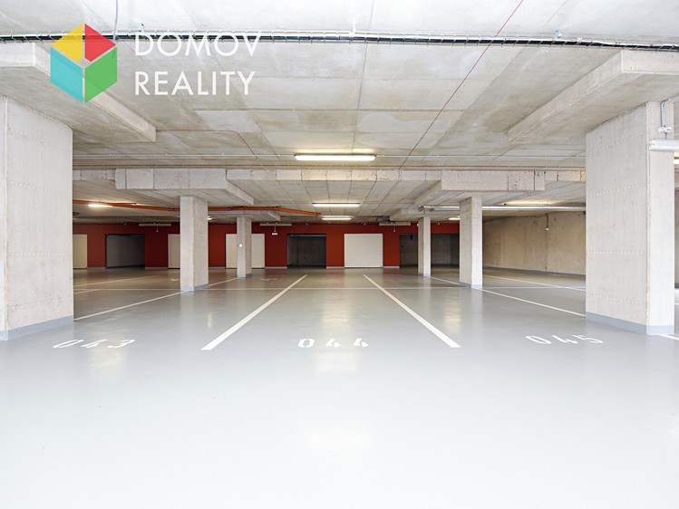 Prodej garážového stání 12 m² - foto 1