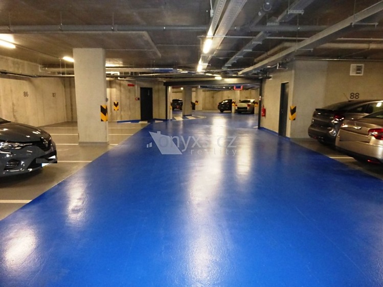 Prodej garážového stání 12 m² - foto 4