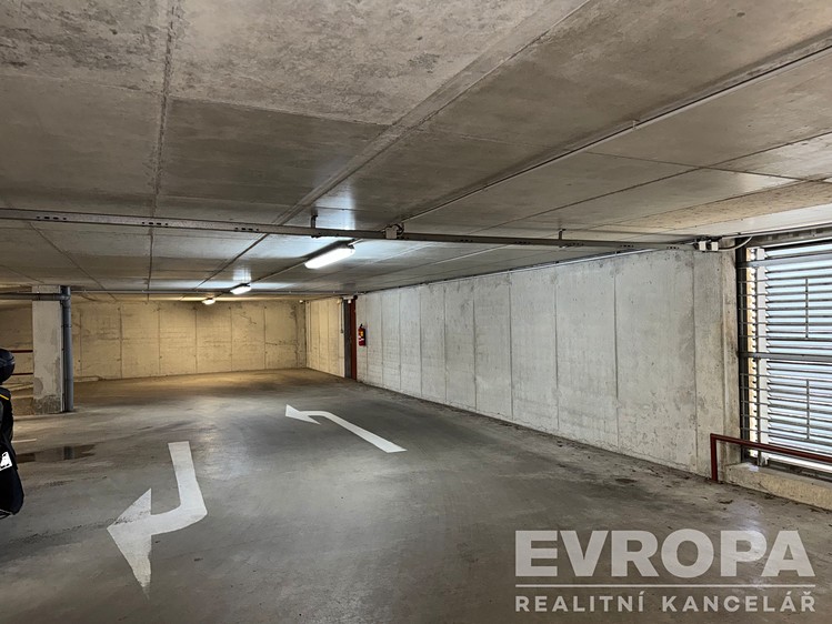 Prodej garážového stání 14 m² - foto 6
