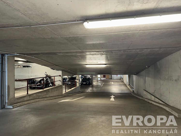 Prodej garážového stání 14 m² - foto 5