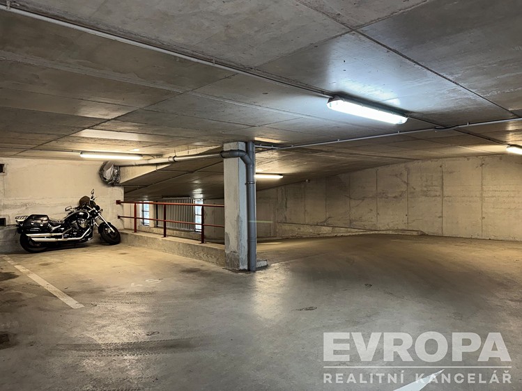 Prodej garážového stání 14 m² - foto 7