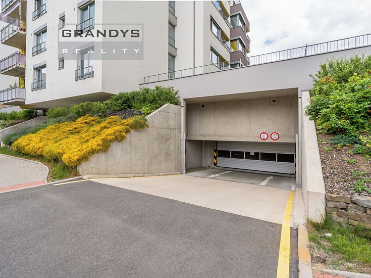 Prodej garážového stání 13 m² - foto 3