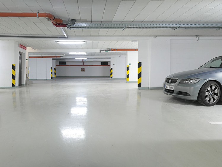 Prodej garážového stání 15 m² - foto 1