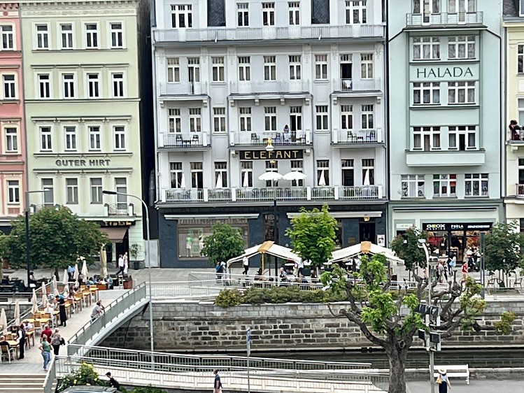 Prodej garážového stání 15 m² - foto 4