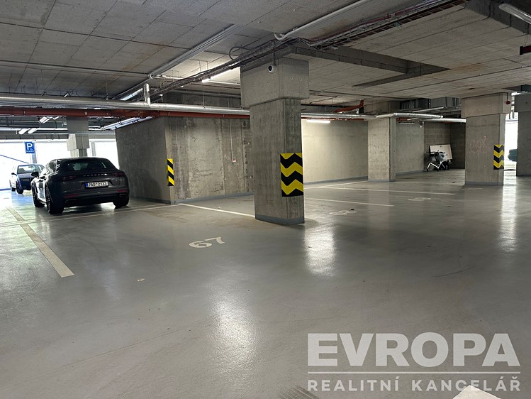 Prodej garážového stání 20 m² - foto 2