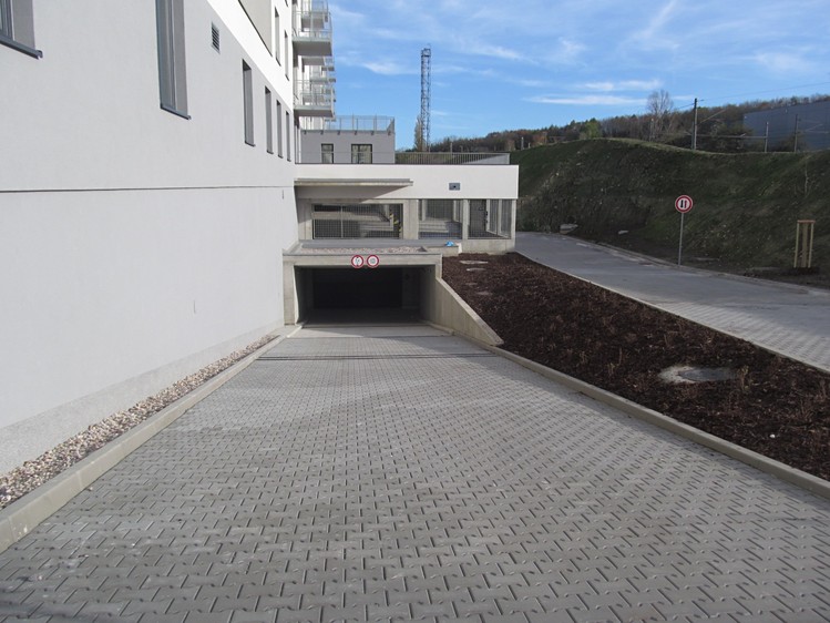 Prodej garážového stání 13 m² - foto 3