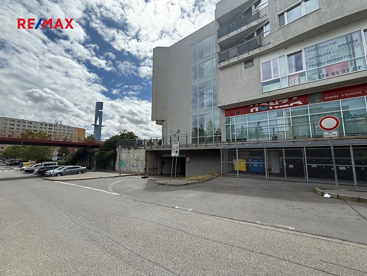 Prodej garážového stání 12 m² - foto 6