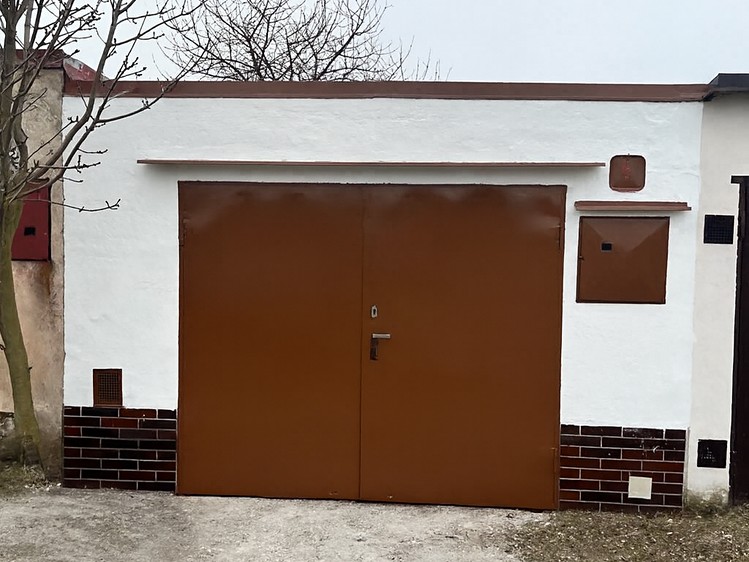 Prodej garáže 24 m² - foto 1