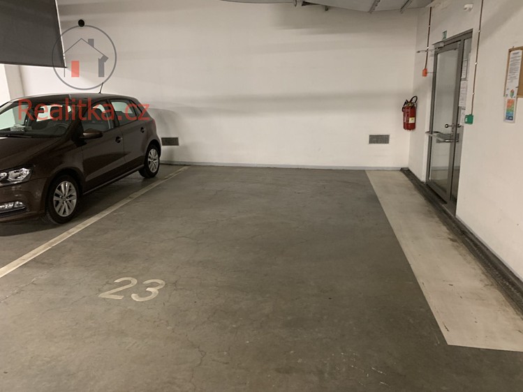 Prodej garážového stání 18 m² - foto 7