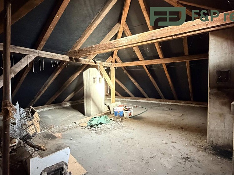Prodej půdního prostoru 175 m² - foto 1