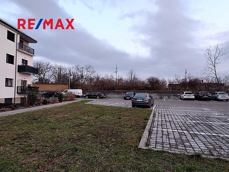 Prodej garážového stání 15 m² - foto 4
