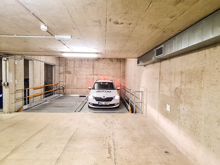 Prodej garážového stání 15 m² - foto 4
