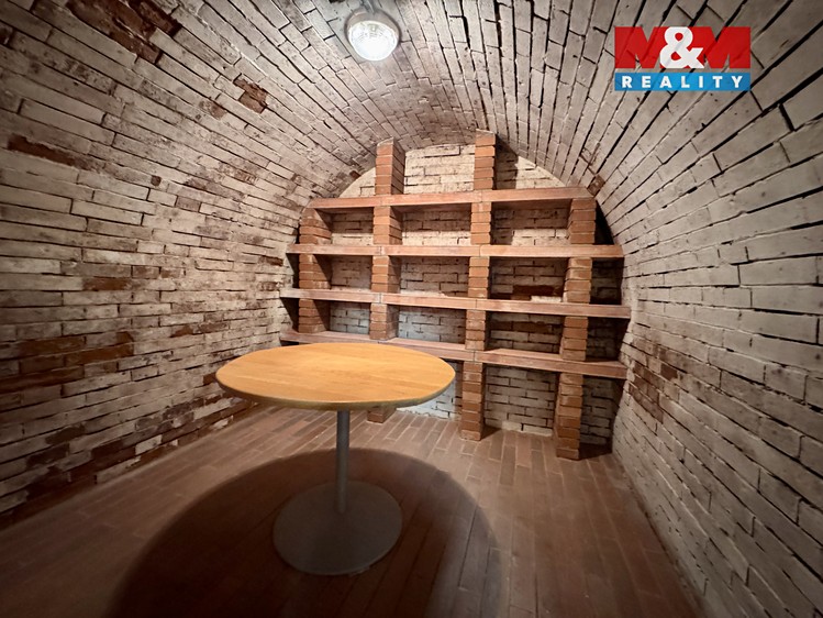 Prodej vinného sklepa 200 m² - foto 2