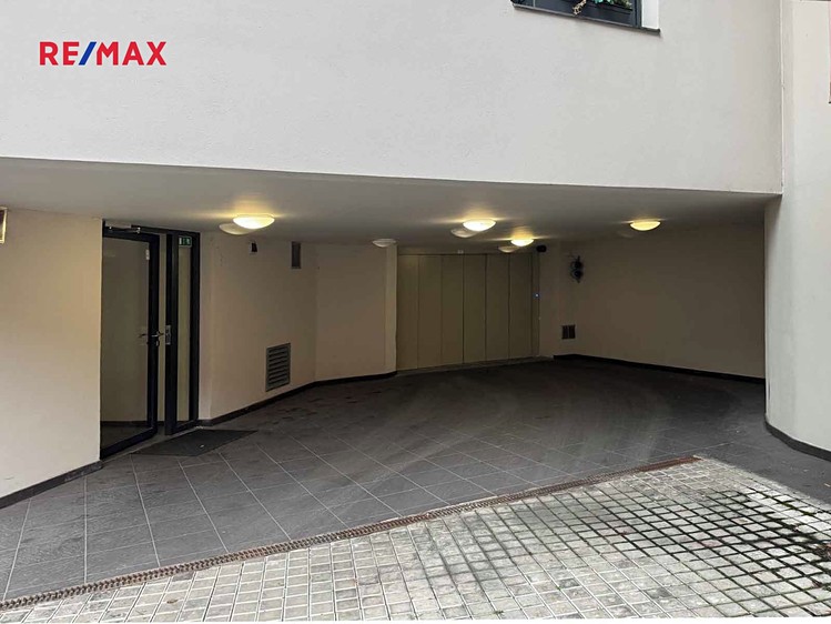 Prodej garážového stání 13 m² - foto 4