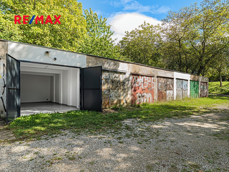 Prodej garáže 18 m² - foto 2