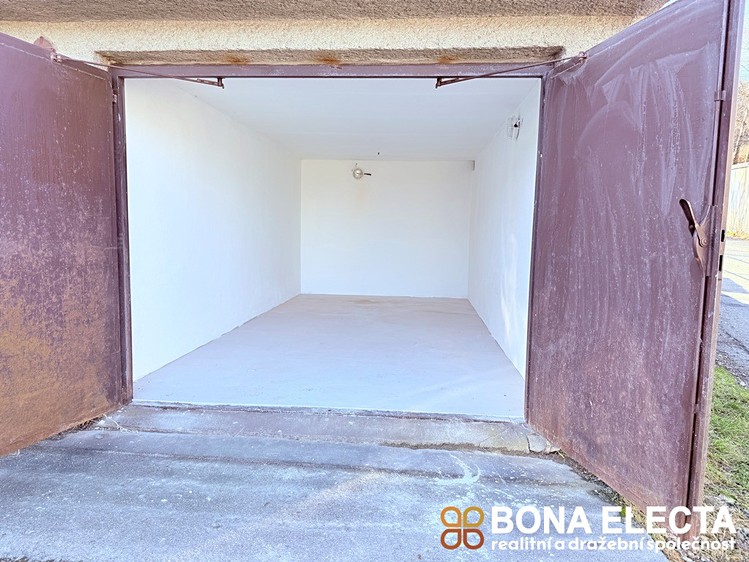 Prodej garáže 18 m² - foto 2