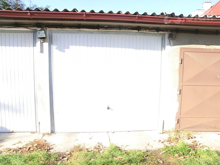 Pronájem garáže 18 m² - foto 1