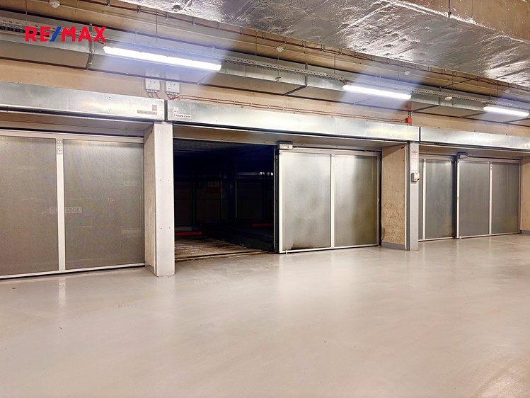 Pronájem garáže 14 m² - foto 1