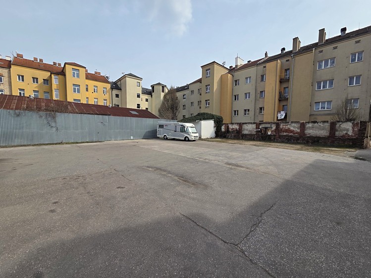 Pronájem specifického typu nemovitosti 650 m² - foto 1