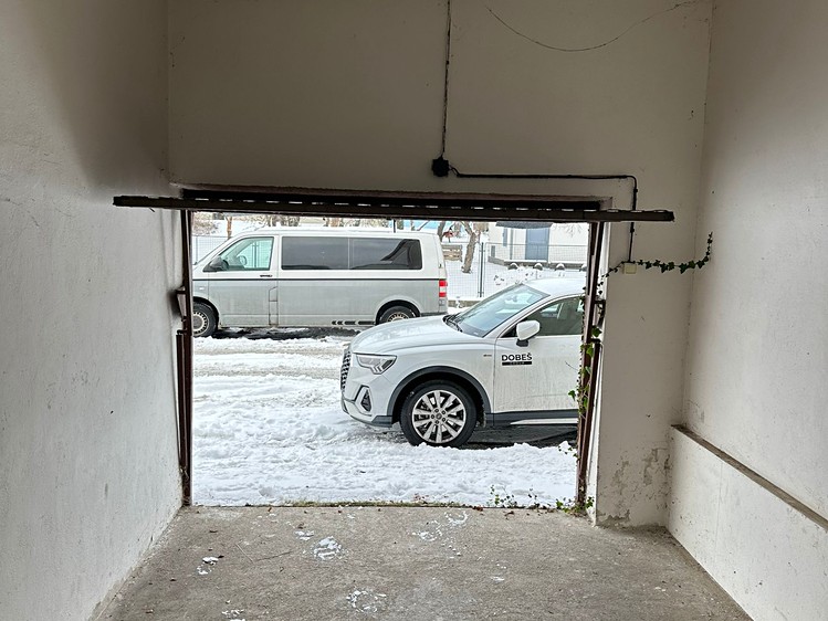 Pronájem garážového stání 16 m² - foto 4