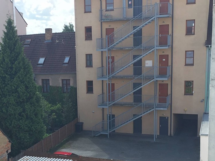 Pronájem garážového stání 20 m² - foto 3