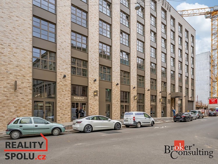 Pronájem garážového stání 19 m² - foto 6