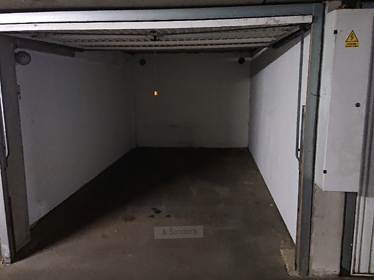 Pronájem garáže 17 m² - foto 3