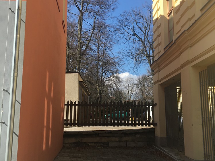 Pronájem garážového stání 76 m² - foto 1