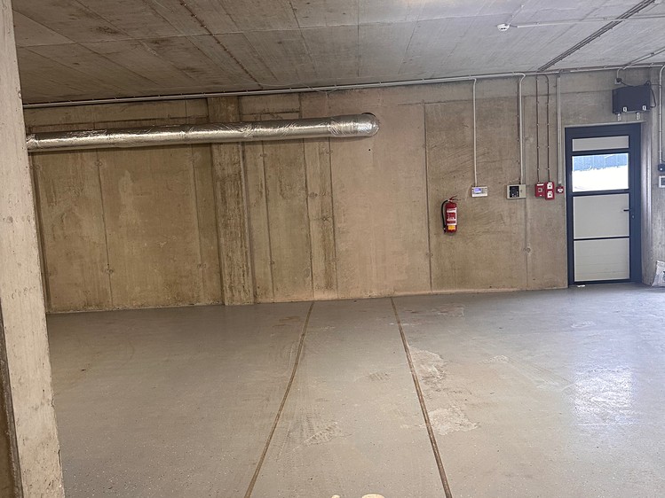 Pronájem garážového stání 17 m² - foto 3