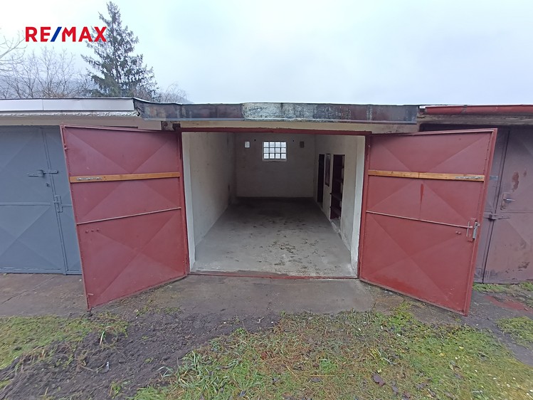 Pronájem garáže 18 m² - foto 1