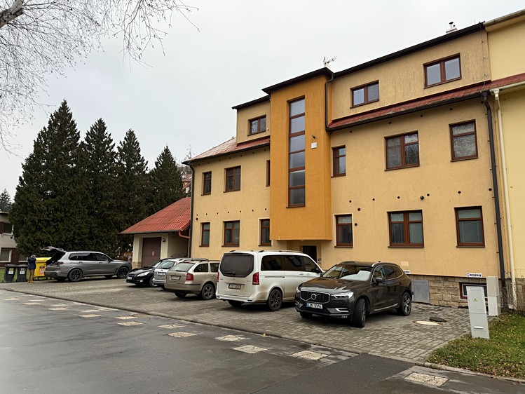 Pronájem garážového stání 18 m² - foto 4