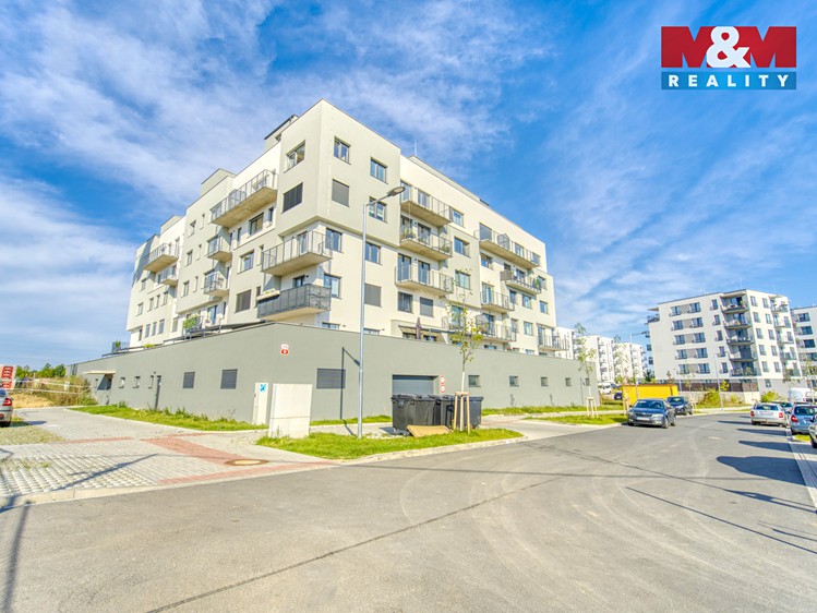 Pronájem garážového stání 12 m² - foto 4