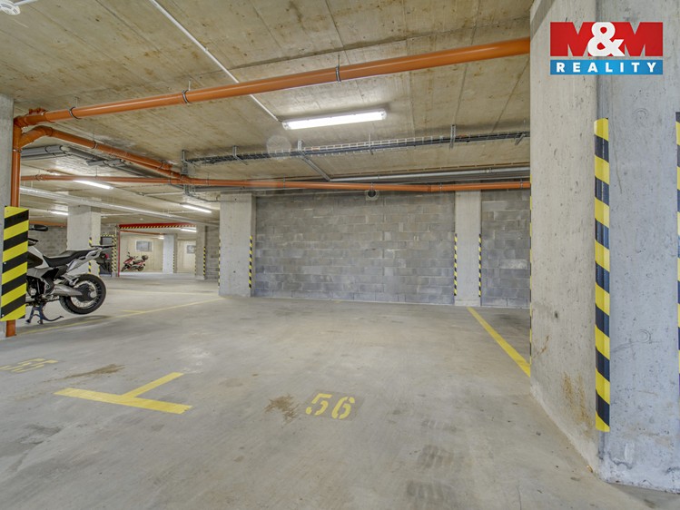 Pronájem garážového stání 12 m² - foto 7