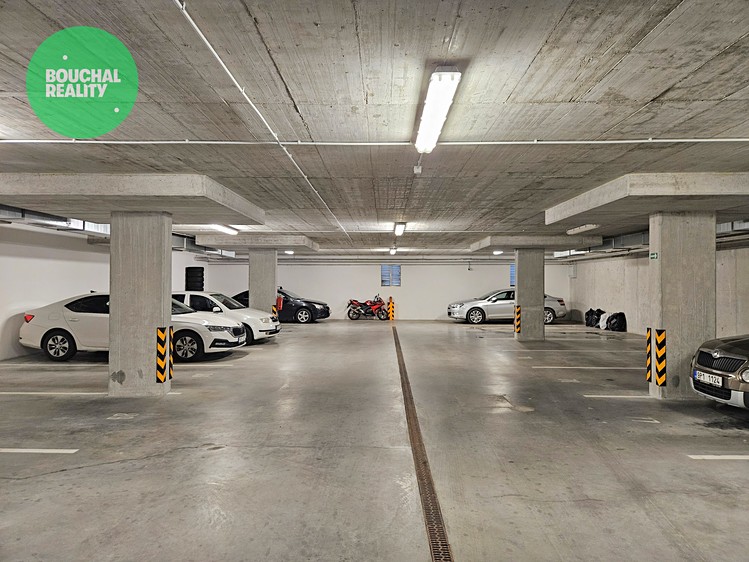 Pronájem garáže 15 m² - foto 1