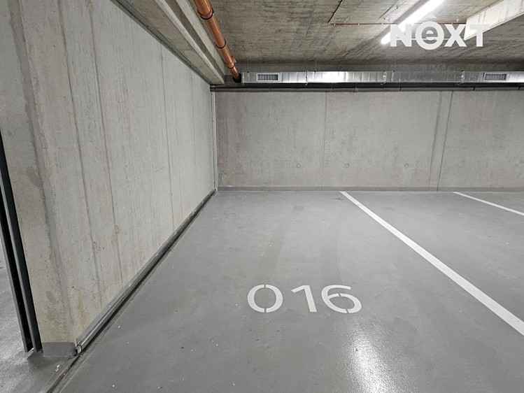 Pronájem garážového stání 12 m² - foto 2