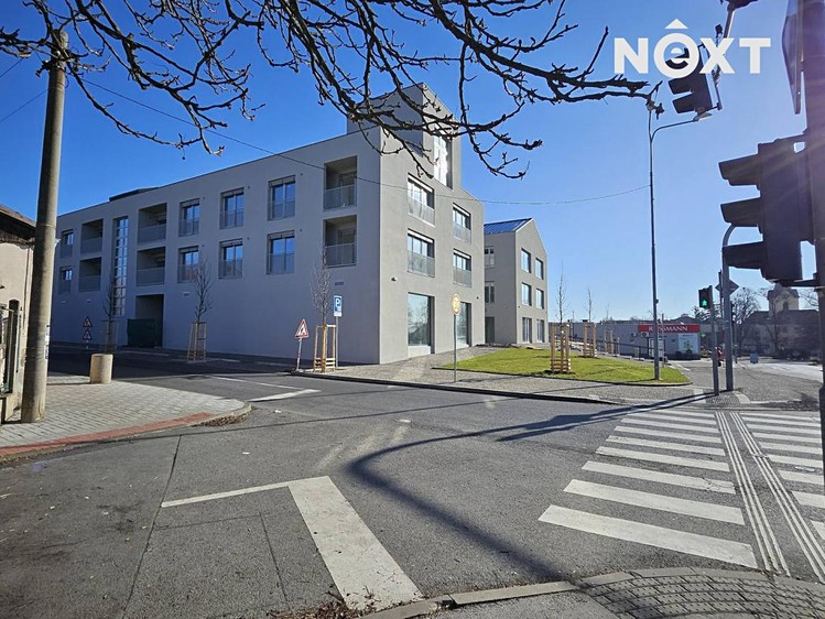 Pronájem garážového stání 12 m² - foto 1