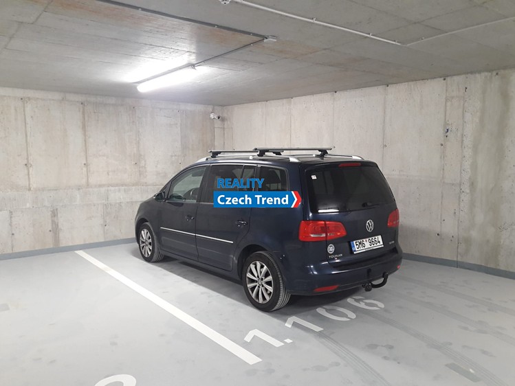 Pronájem garážového stání 19 m² - foto 2