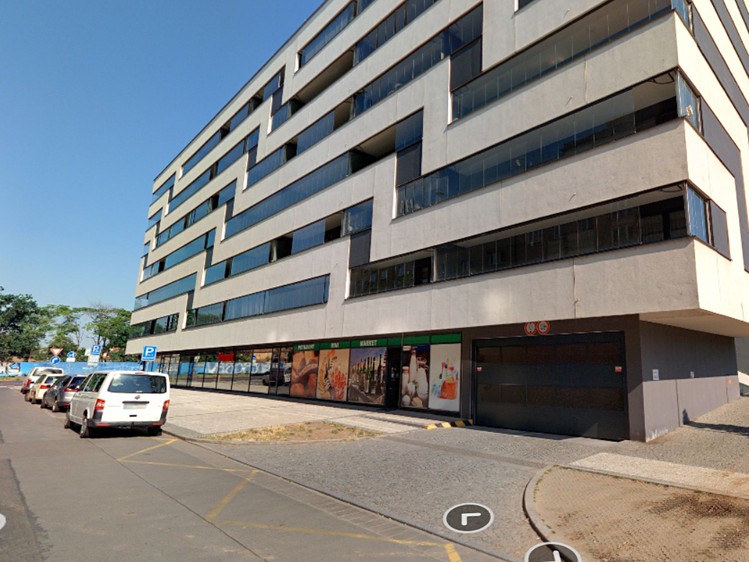 Pronájem garážového stání 15 m² - foto 2