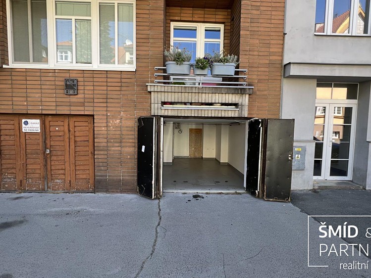 Pronájem garáže 14 m² - foto 1
