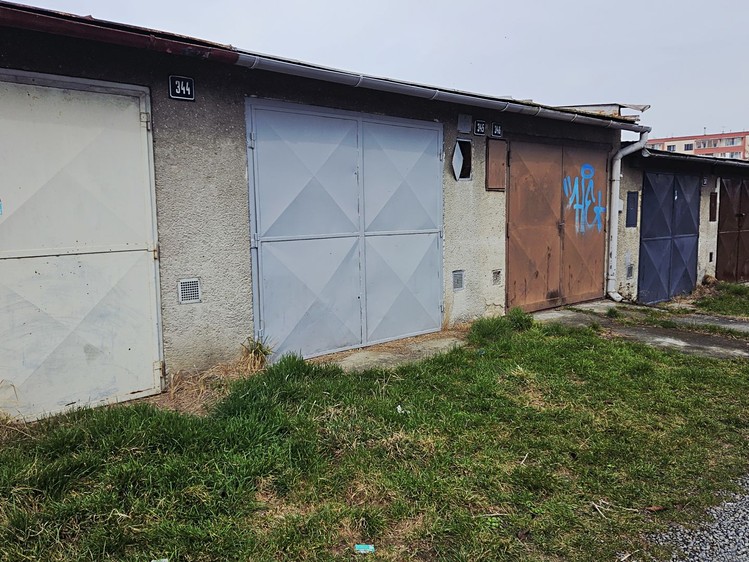 Pronájem garáže 20 m² - foto 1