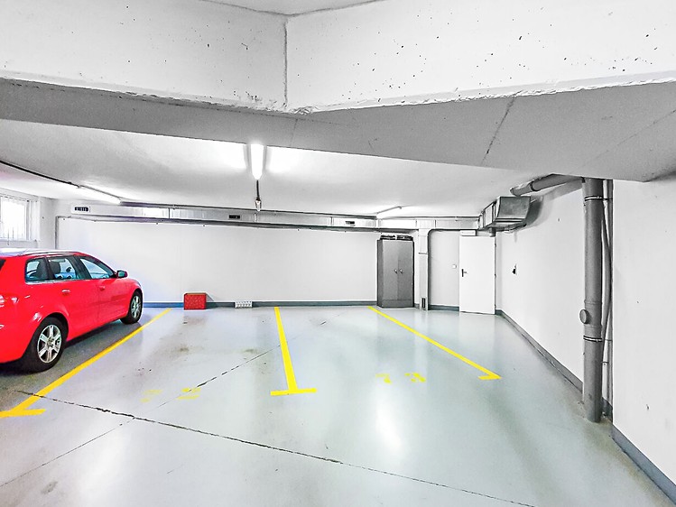 Pronájem garážového stání 18 m² - foto 2