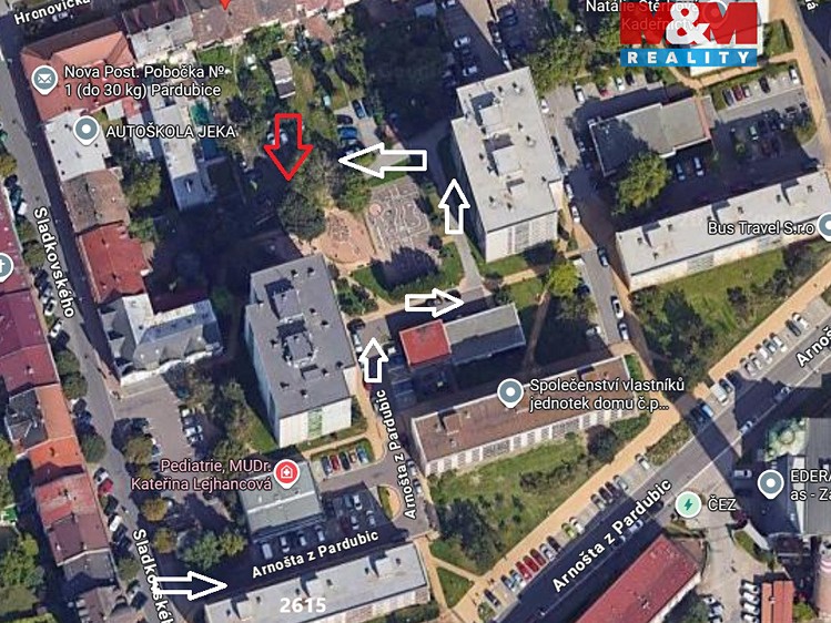 Pronájem garážového stání 400 m² - foto 3