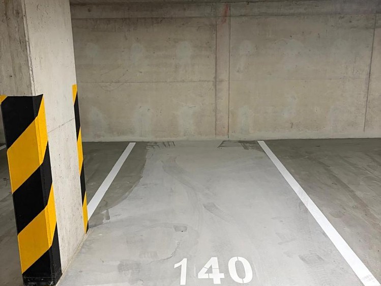 Pronájem garážového stání 13 m² - foto 4