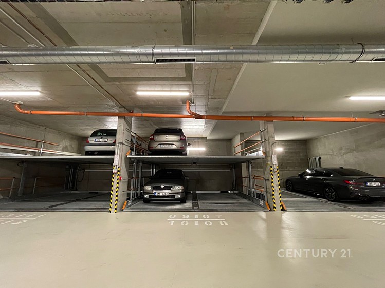 Pronájem garážového stání 13 m² - foto 8