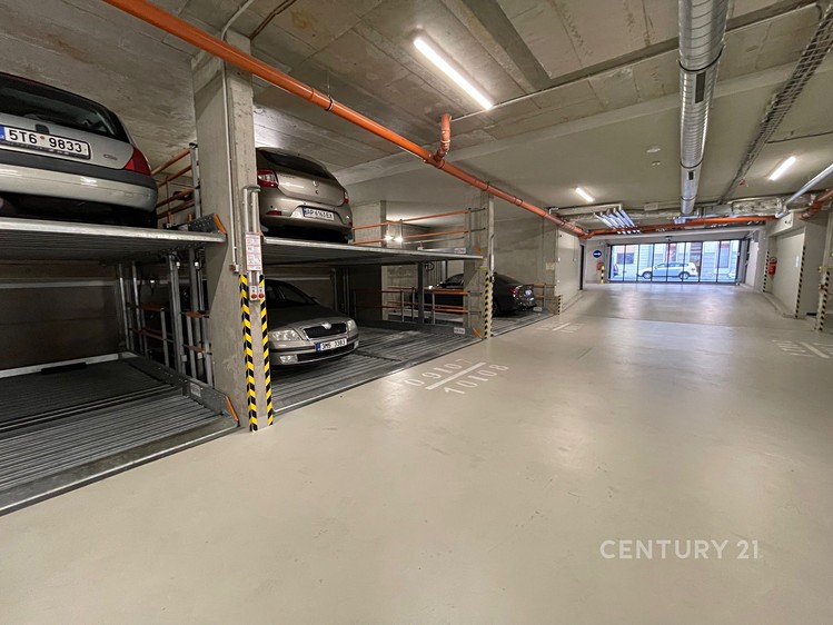 Pronájem garážového stání 13 m² - foto 7