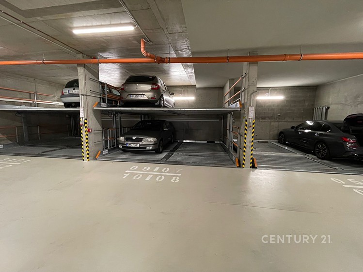Pronájem garážového stání 13 m² - foto 5