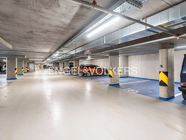 Pronájem garážového stání 16 m² - foto 2