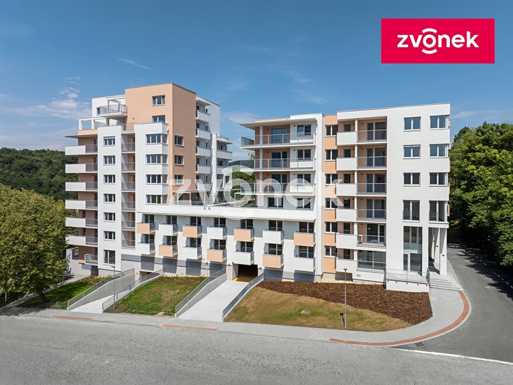 Pronájem garážového stání 18 m² - foto 4